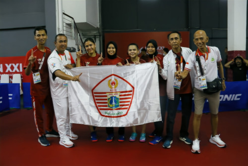 DKI JAKARTA RAIH EMAS TENIS MEJA BEREGU PUTRI, KALAHKAN JATIM 3-0 DI FINAL